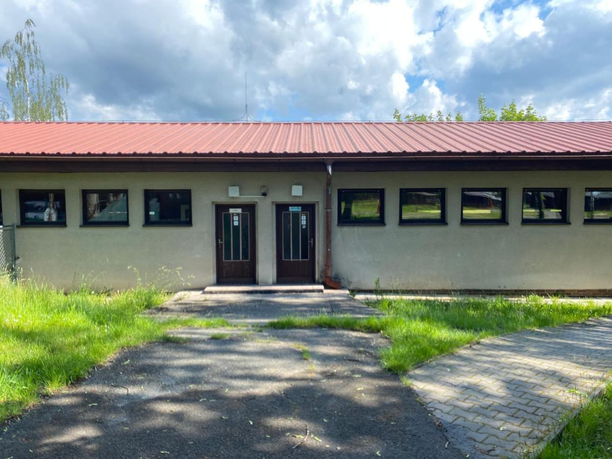 Hotel Autokemp U Věže Hořice Exteriér fotografie